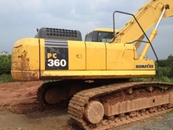 造成挖掘机液压油变黑的原因有哪些呢？