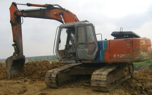 日立EX220-2挖掘机维修